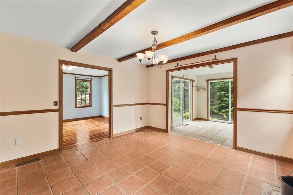 Chandelier, Empty room, Interior, Wooden Beams, Wood Texture Flooring