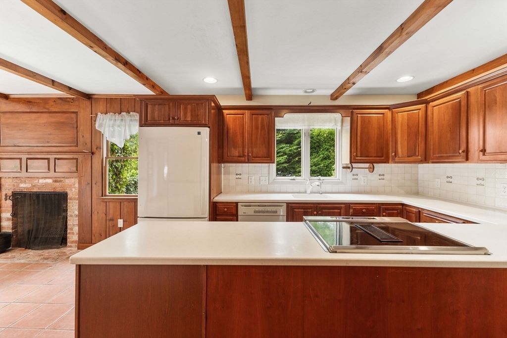 Fireplace, Interior, Kitchen, Recessed Lighting, Wooden Beams