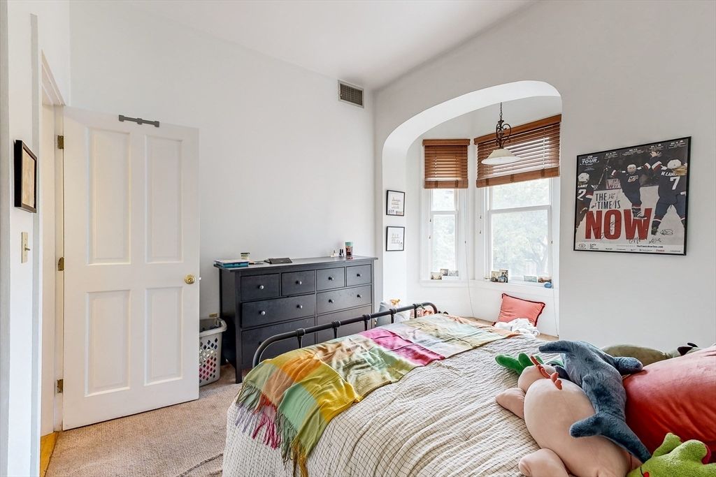 Bedroom, Interior, Pendant Lights