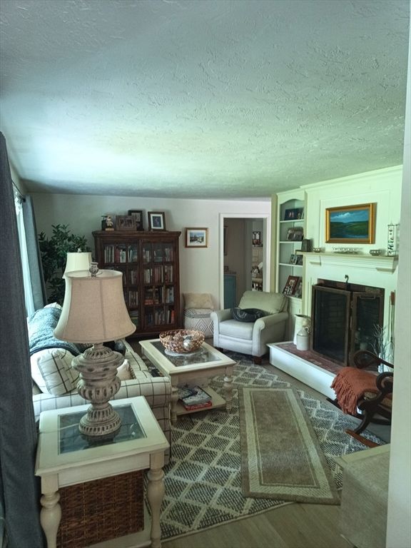 Fireplace, Interior, Living room