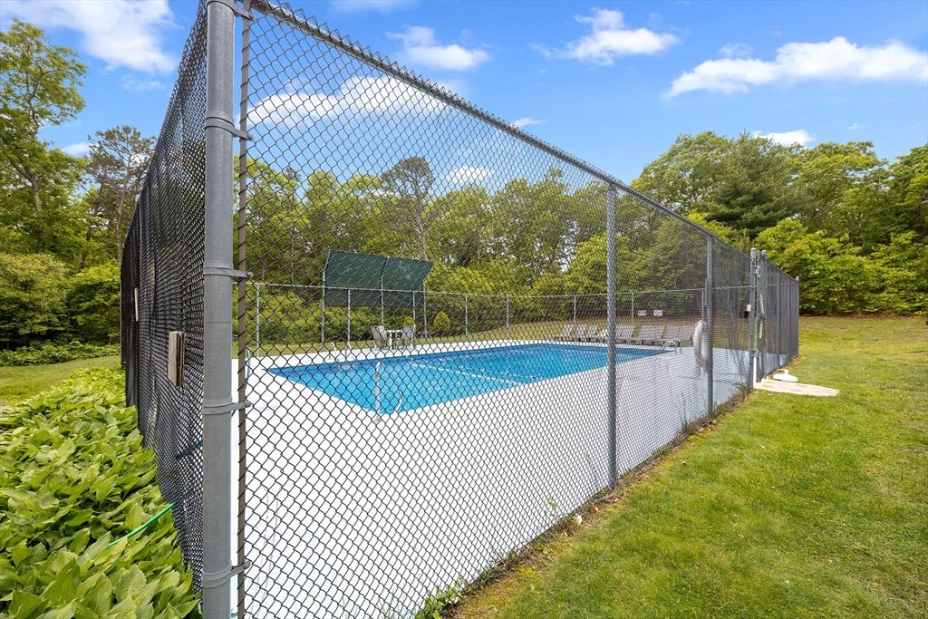 Exterior, Pool, Tennis Courts