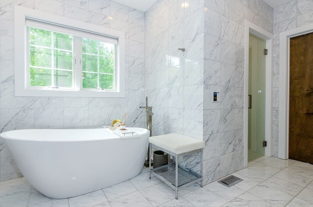 Bathroom, Free Standing Baths, Interior, Marble, Marble Walls