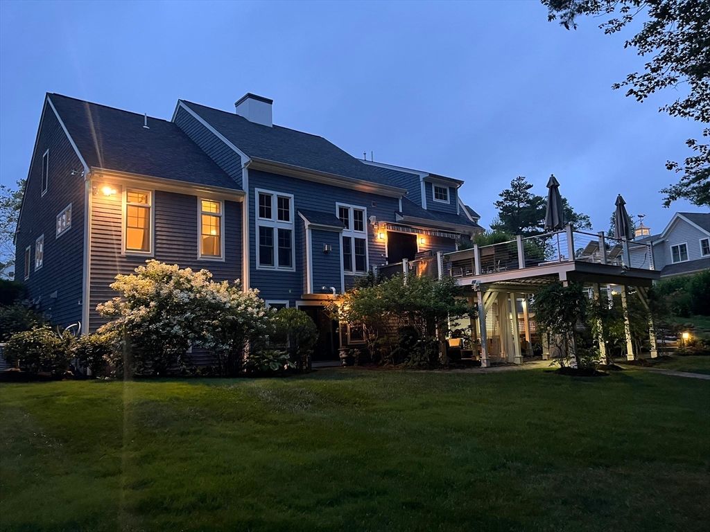 Backyard, Exterior, Facade, Cape Cod