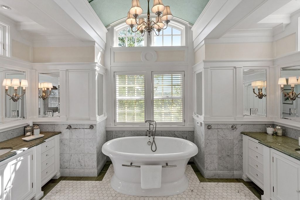 Bathroom, Chandelier, Free Standing Baths, Interior