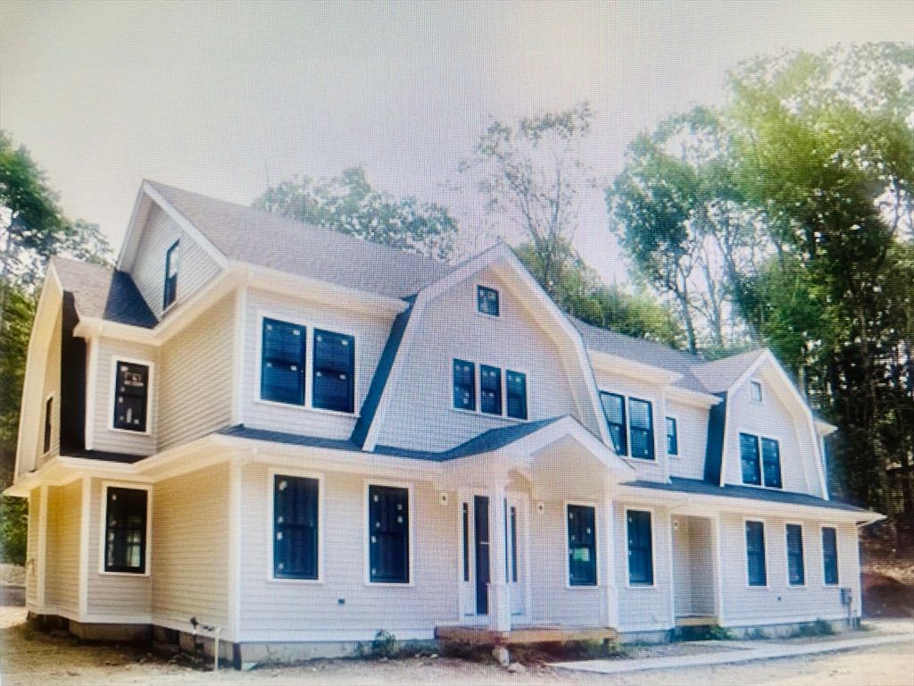 Exterior, Facade, Brick Facade, Farmhouse