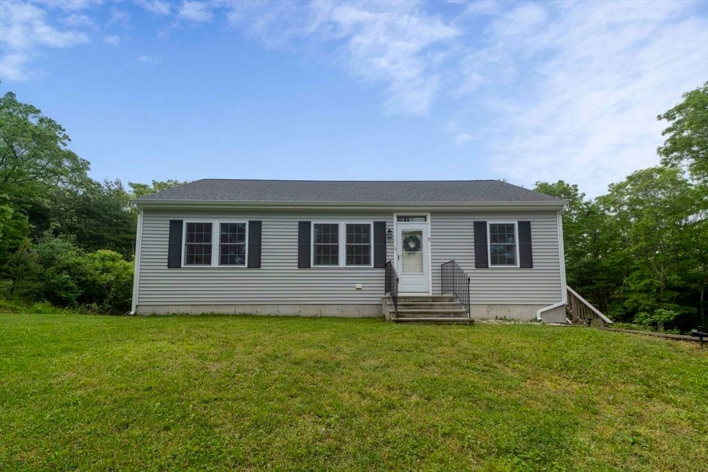 Backyard, Exterior, Facade, Cape Cod
