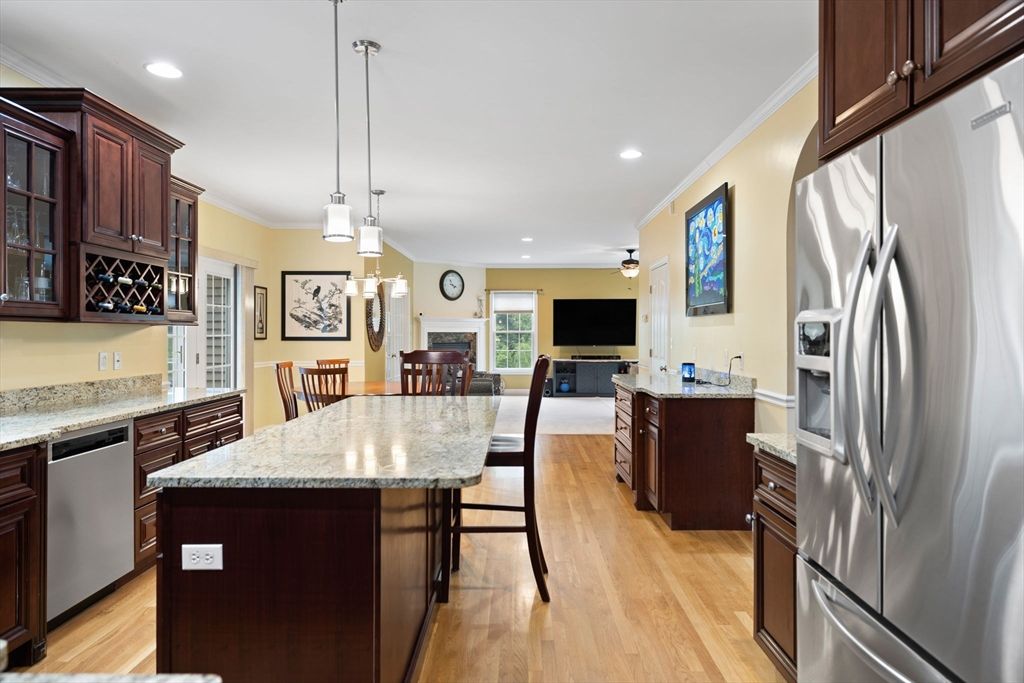 Dining room, Interior, Kitchen, Pendant Lights, Recessed Lighting, Stainless Steel Appliances, Wood Texture Flooring