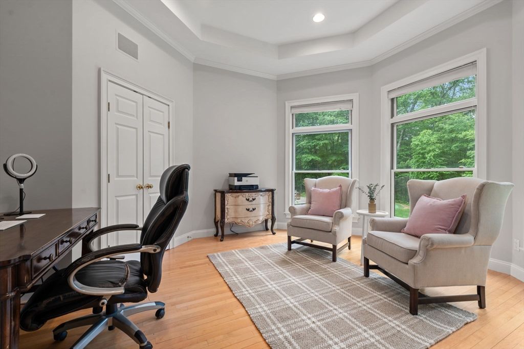 Home Office, Interior, Recessed Lighting, Wood Texture Flooring