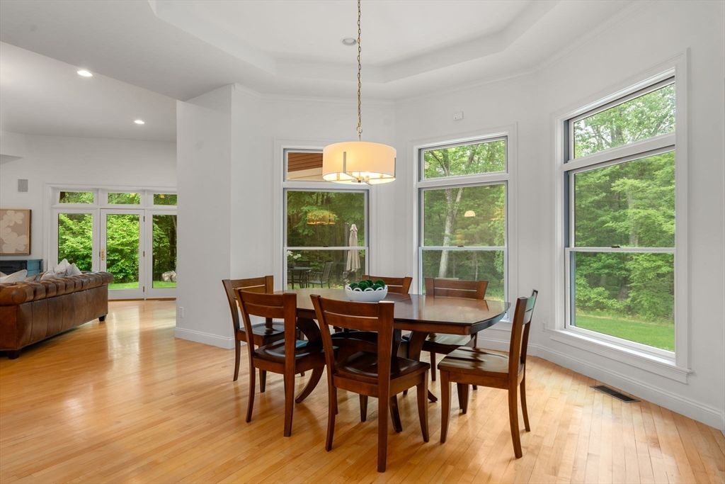 Dining room, Interior, Pendant Lights, Recessed Lighting, Wood Texture Flooring