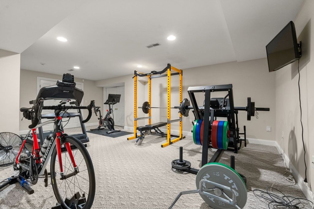 Fitness Equipment, Interior, Recessed Lighting