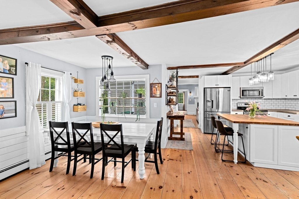 Dining room, Interior, Kitchen, Pendant Lights, Stainless Steel Appliances, Wooden Beams, Wood Texture Flooring