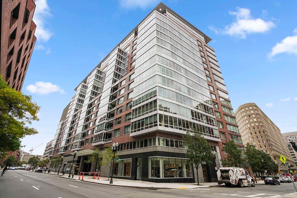 Exterior, Facade, Condo Building