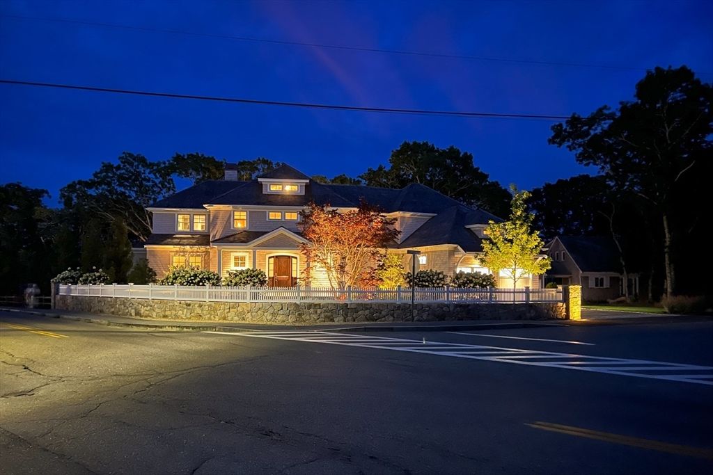 Exterior, Tennis Courts