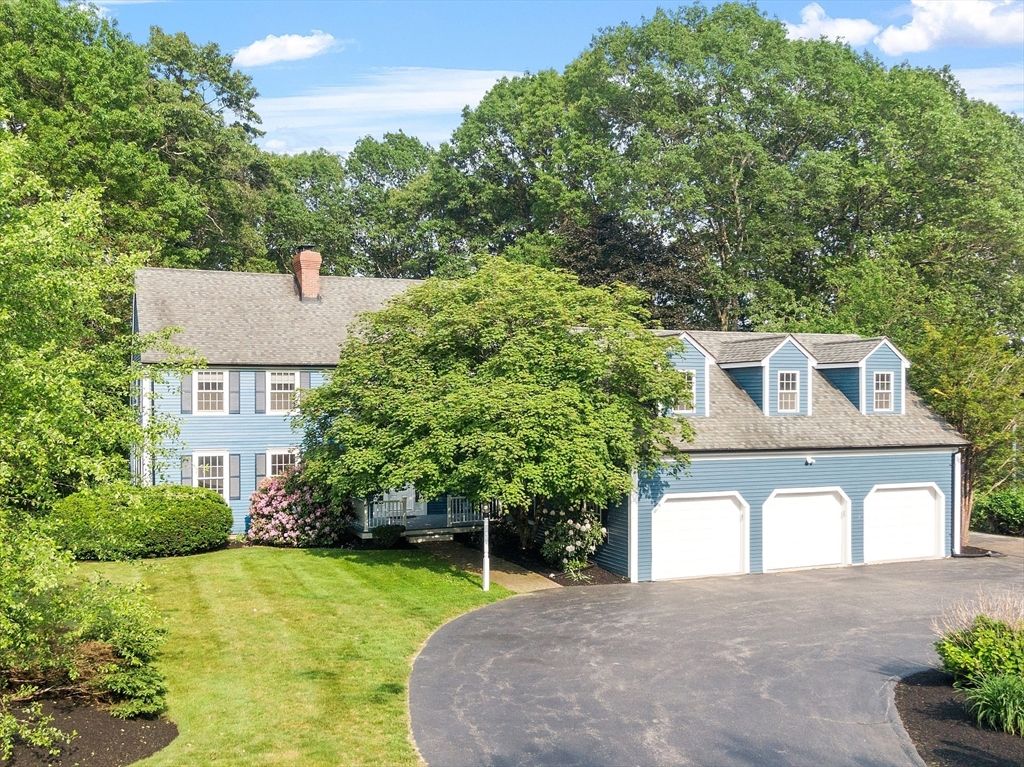 Attached, Detached Garage, Exterior, Facade, Georgian
