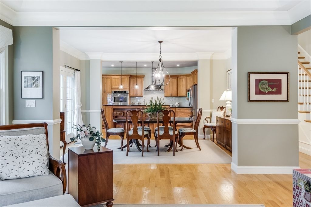 Dining room, Interior, Kitchen, Pendant Lights, Recessed Lighting, Stainless Steel Appliances, Wood Texture Flooring