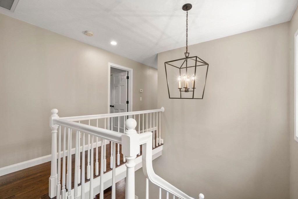 Interior, Pendant Lights, Recessed Lighting, Wood Texture Flooring