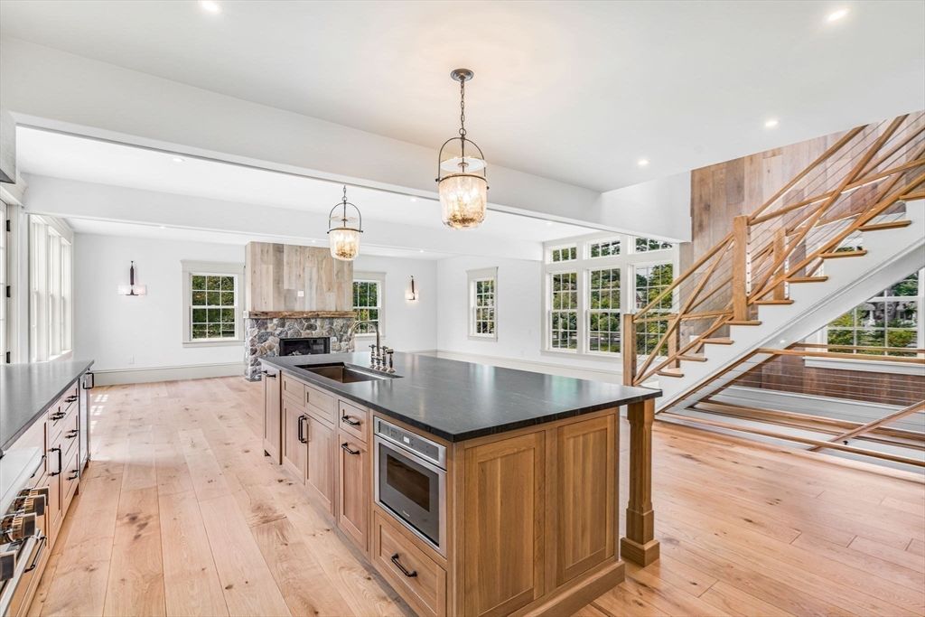 Fireplace, Interior, Kitchen, Pendant Lights, Recessed Lighting, Wood Texture Flooring