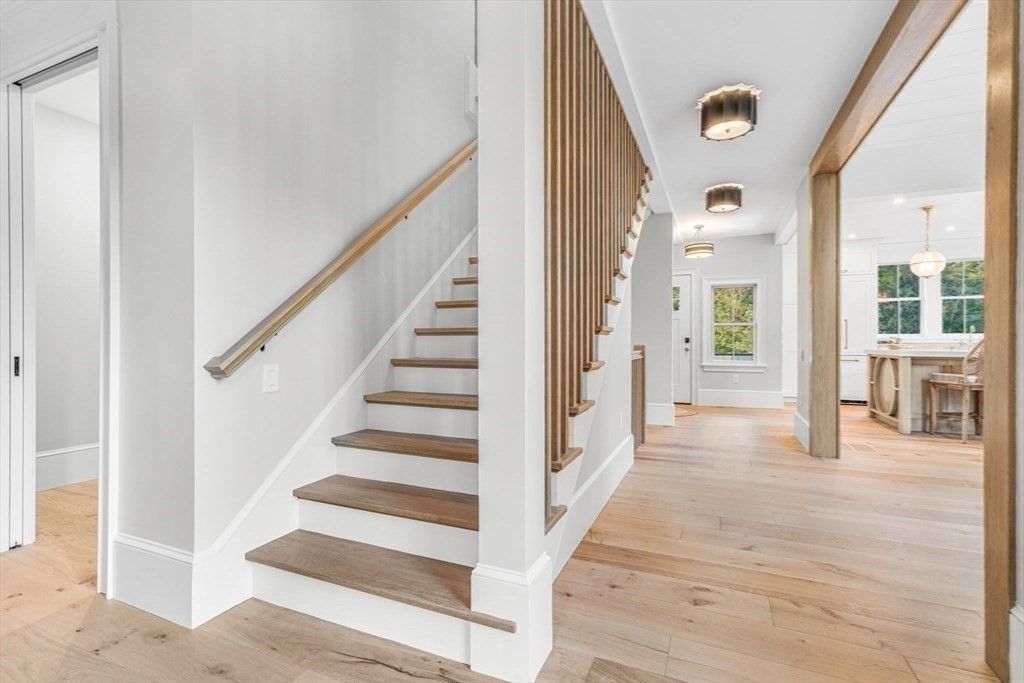 Interior, Pendant Lights, Wood Texture Flooring