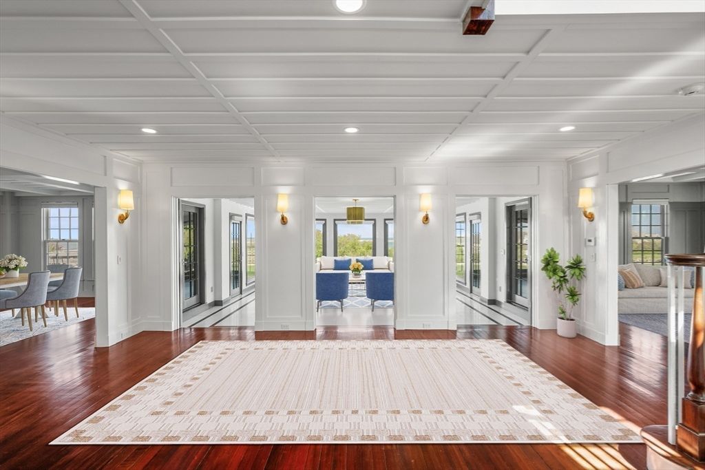Dining room, Interior, Recessed Lighting, Wood Texture Flooring