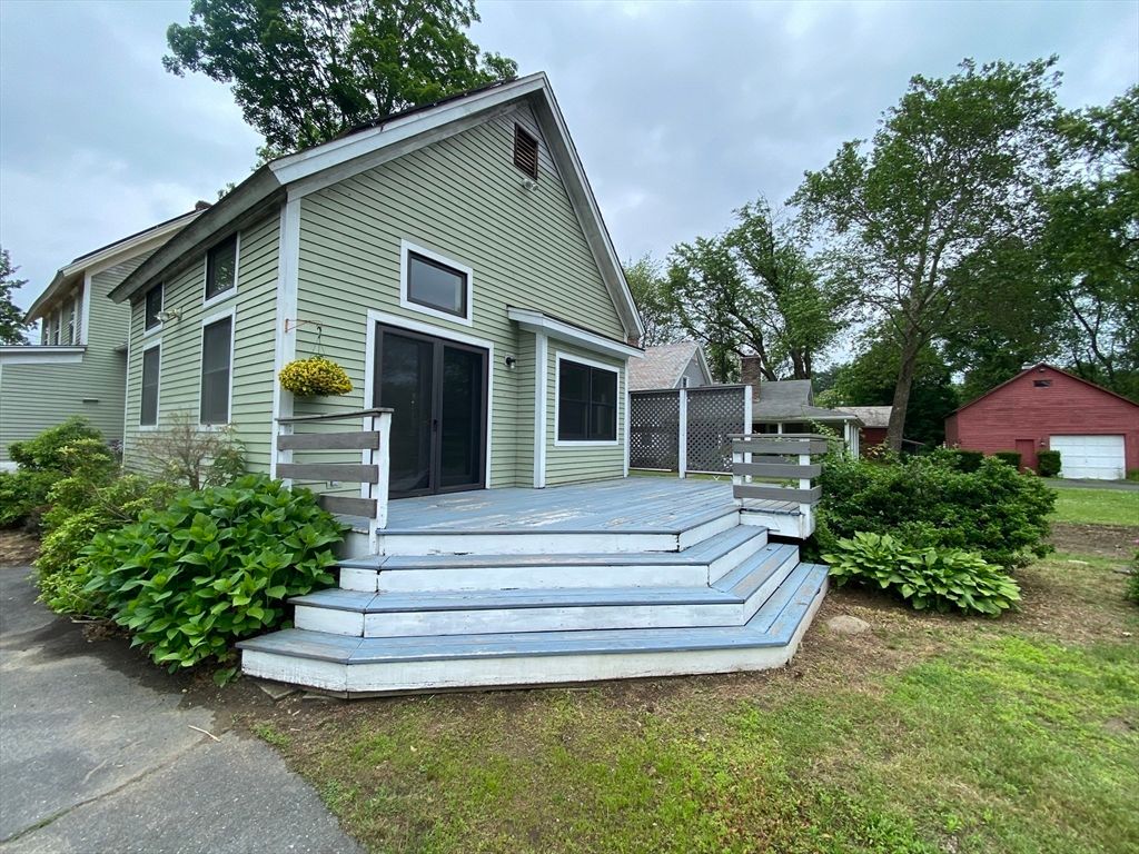 Backyard, Detached Garage, Exterior
