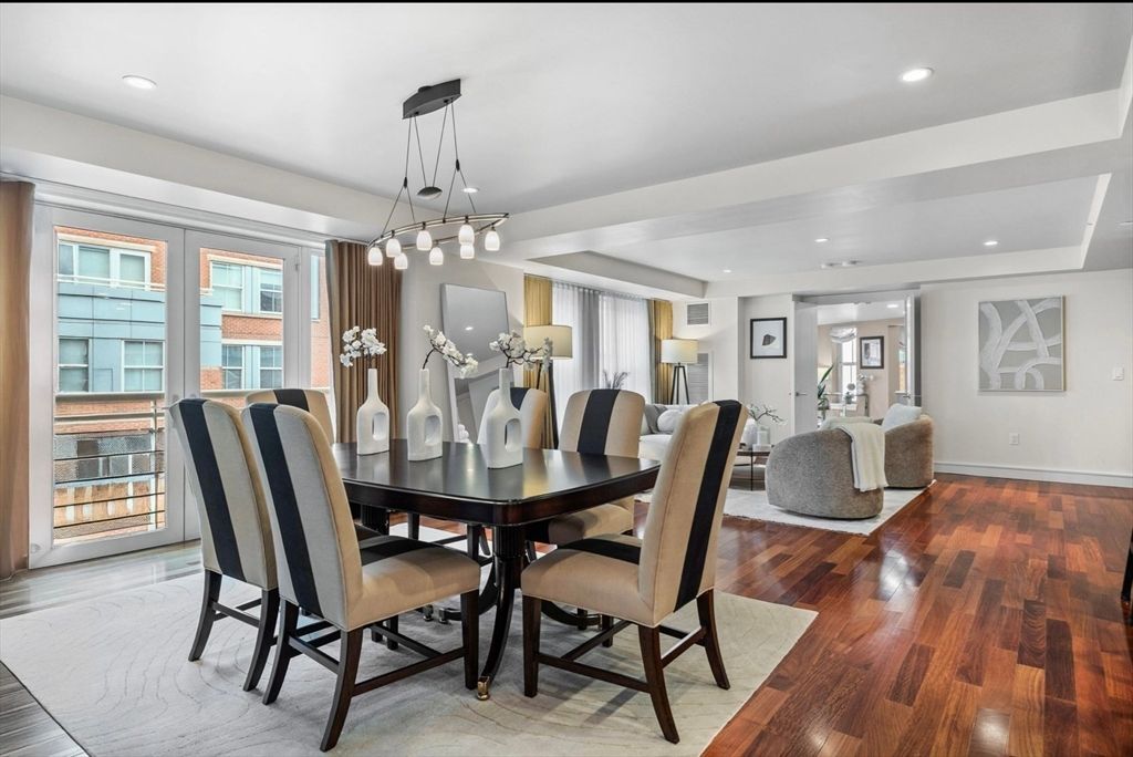 Dining room, Interior, Living room, Pendant Lights, Recessed Lighting, Wood Texture Flooring