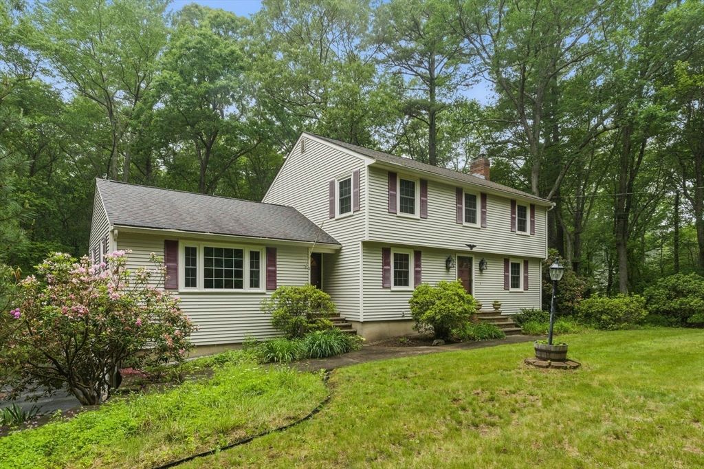 Backyard, Exterior, Facade, Cape Cod