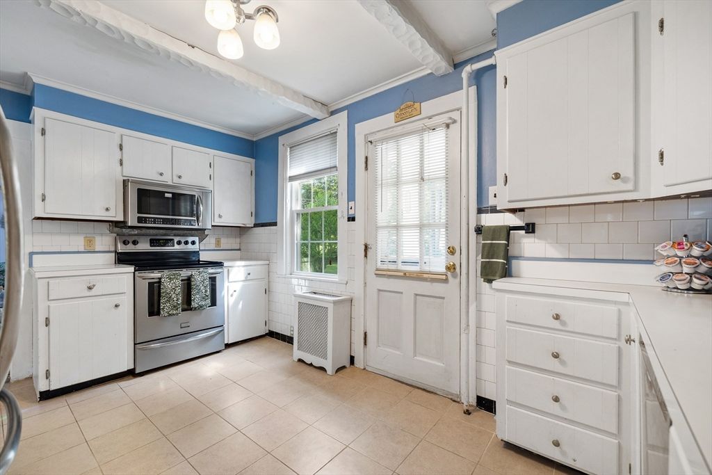 Interior, Kitchen, Stainless Steel Appliances