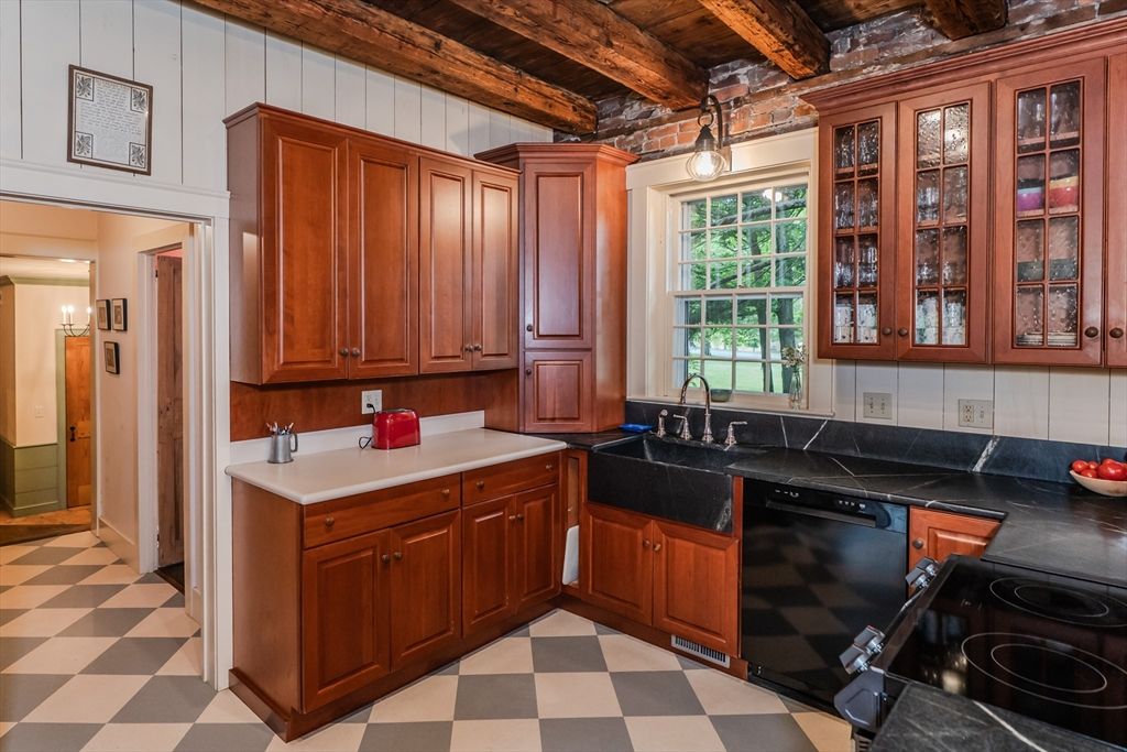 Interior, Kitchen, Pendant Lights, Wooden Beams, Wooden Ceilings