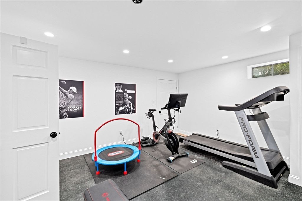 Fitness Equipment, Interior, Recessed Lighting
