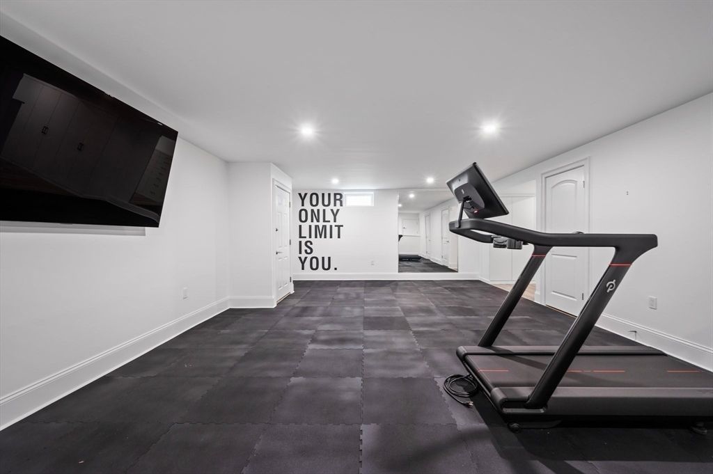 Fitness Equipment, Interior, Recessed Lighting