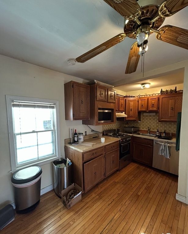 Interior, Kitchen, Wood Texture Flooring
