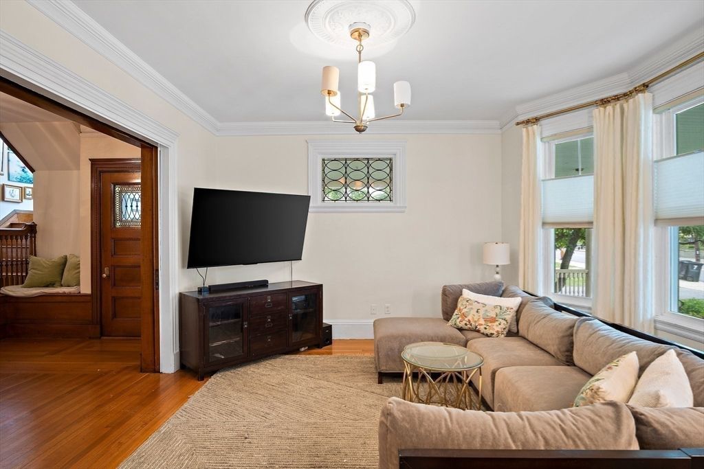 Chandelier, Interior, Living room, Wood Texture Flooring