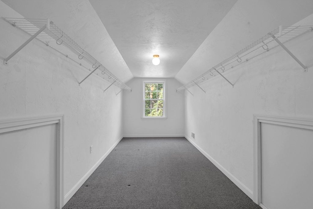 Empty room, Interior, Walk-in Closets