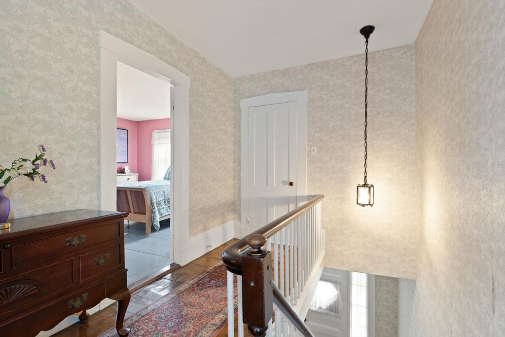 Bedroom, Interior, Pendant Lights
