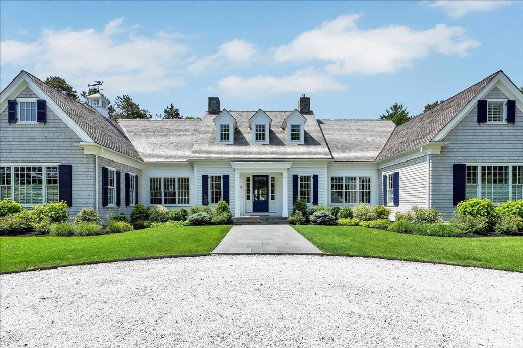 Exterior, Facade, Cape Cod