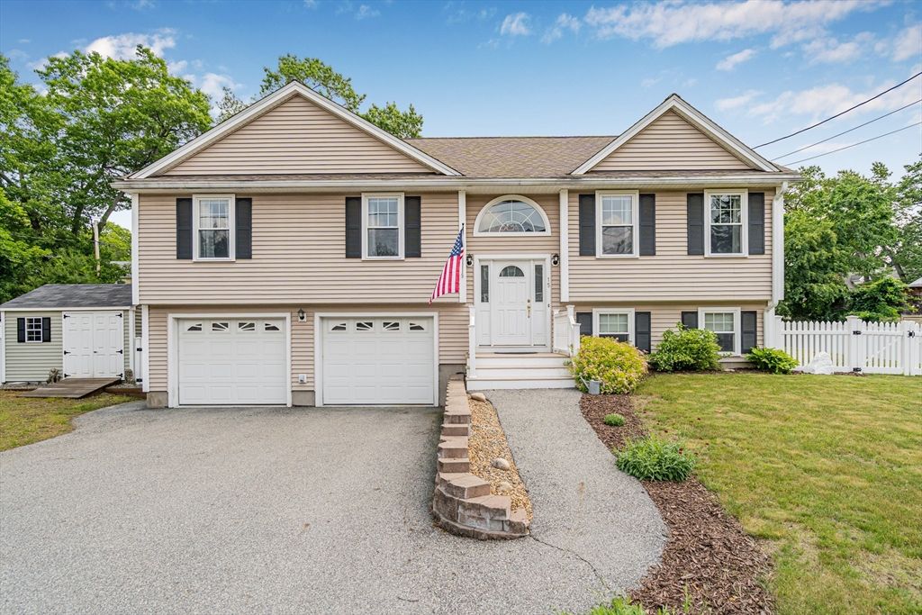 Attached, Exterior, Facade, Raised Ranch