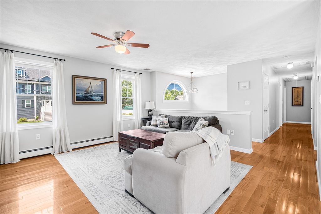 Interior, Living room, Pendant Lights, Wood Texture Flooring