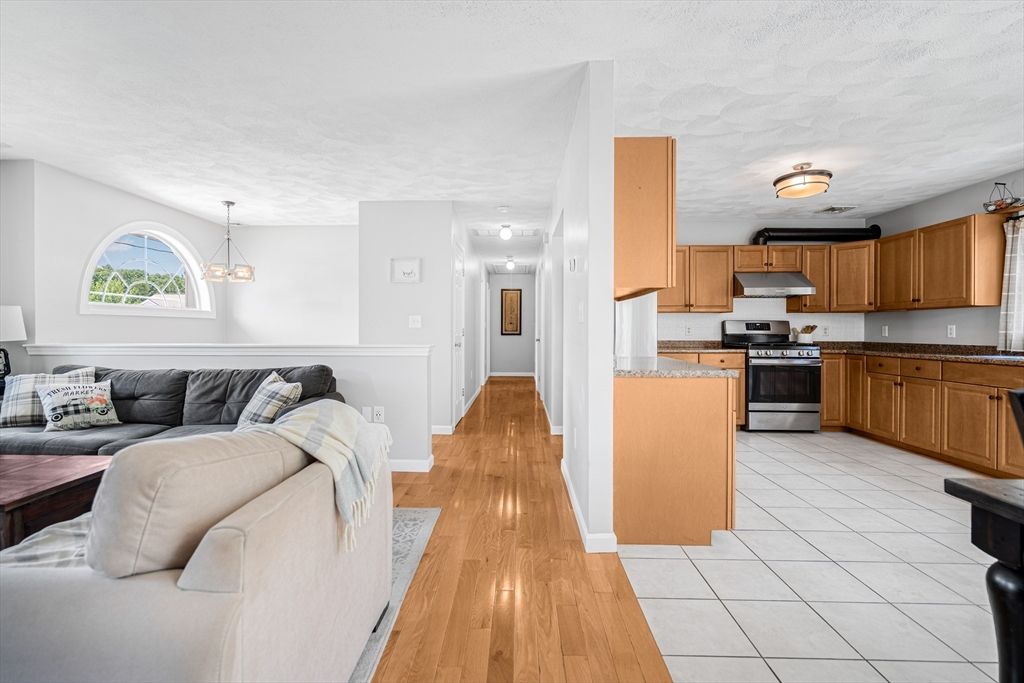 Interior, Kitchen, Living room, Pendant Lights, Stainless Steel Appliances, Wood Texture Flooring