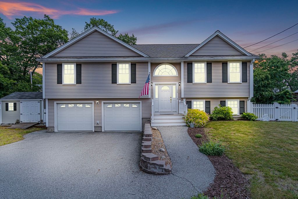 Attached, Exterior, Facade, Raised Ranch