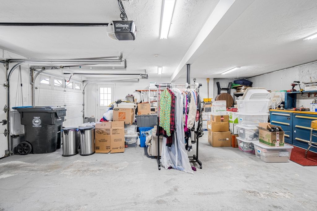Garage, Interior
