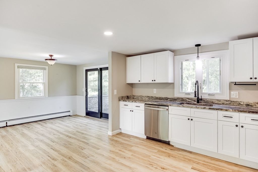 Interior, Kitchen, Pendant Lights, Recessed Lighting, Wood Texture Flooring