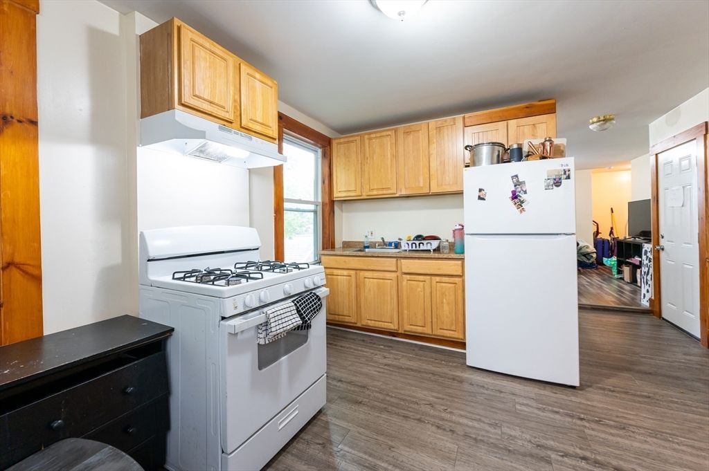 Interior, Kitchen, Wood Texture Flooring