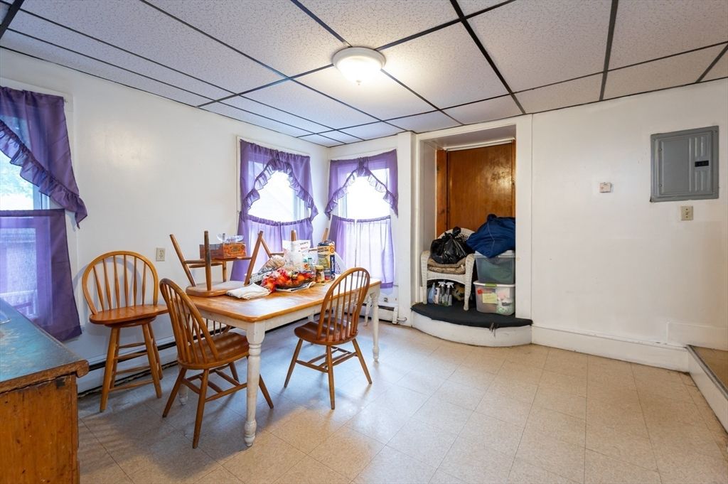 Dining room, Interior