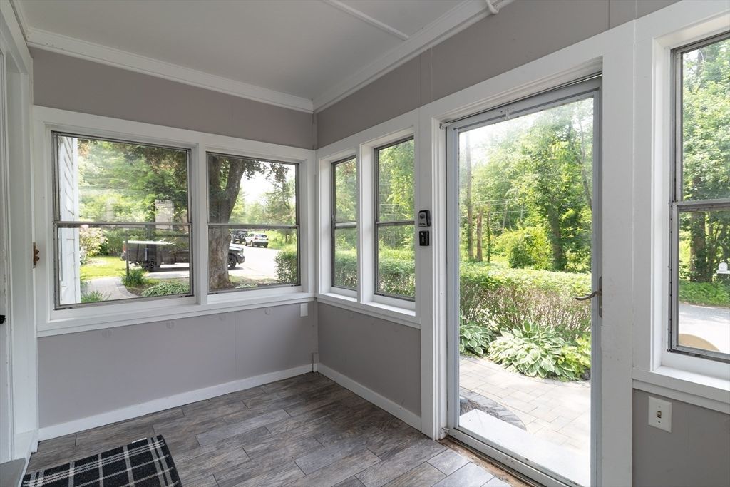 Interior, Sun Room, Wood Texture Flooring