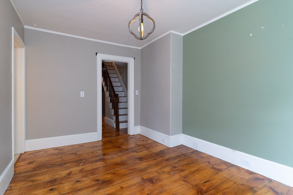 Empty room, Interior, Pendant Lights, Wood Texture Flooring