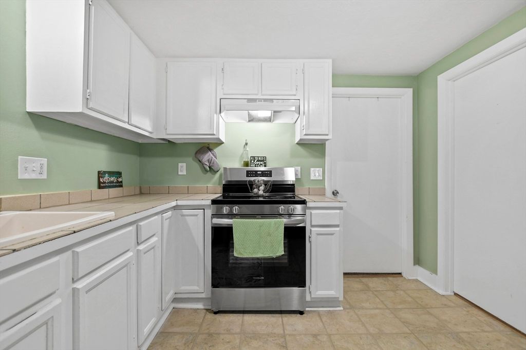Interior, Kitchen, Tile Countertops