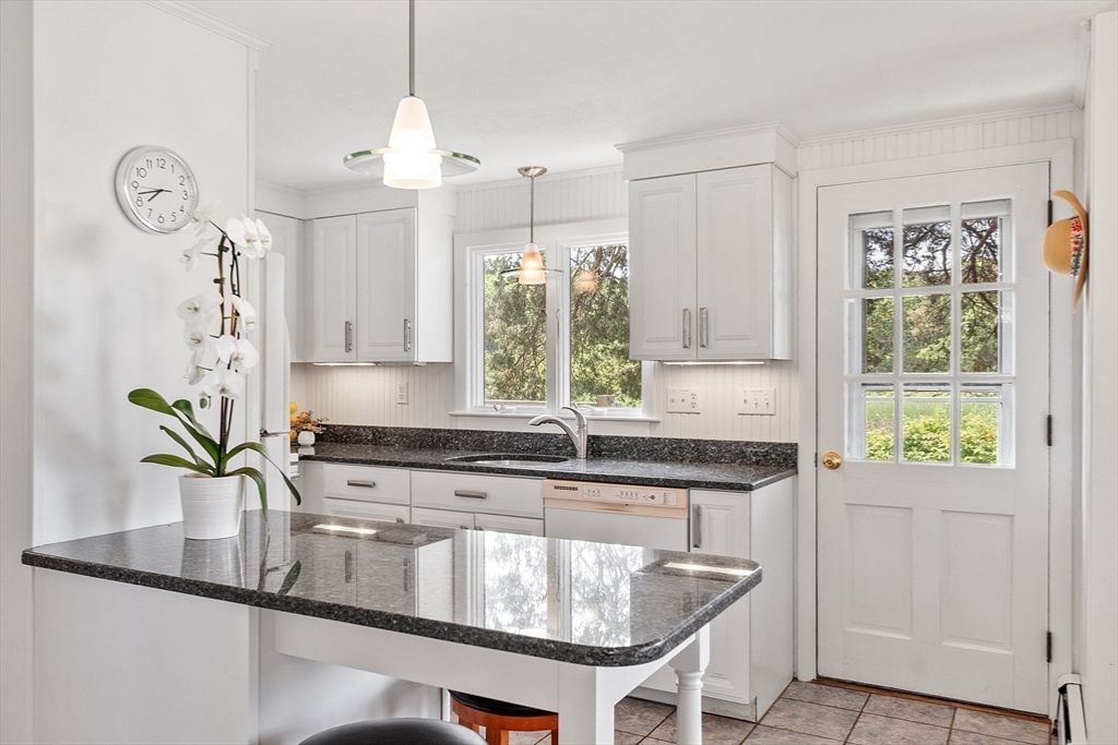 Interior, Kitchen, Pendant Lights