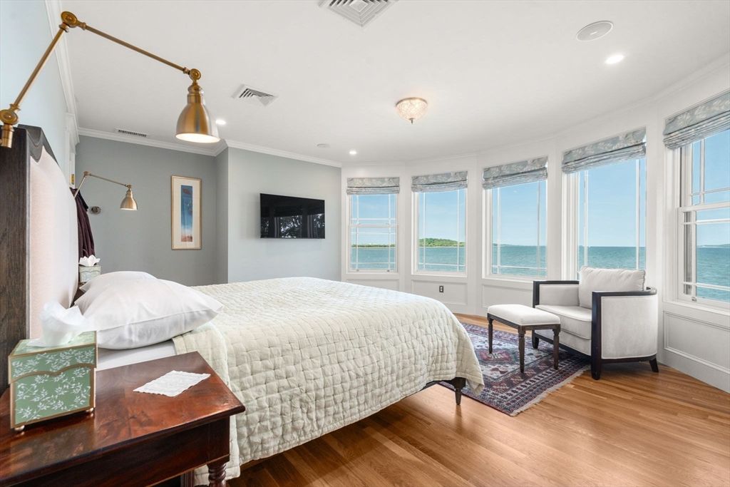 Bedroom, Interior, Recessed Lighting, Water, Wood Texture Flooring