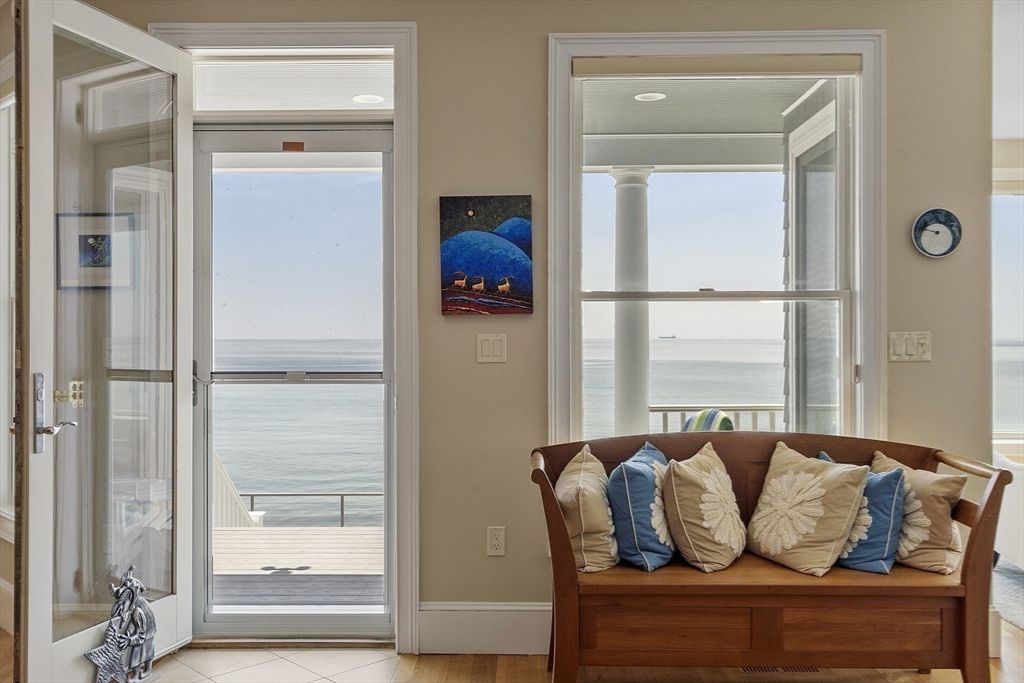 Interior, Water