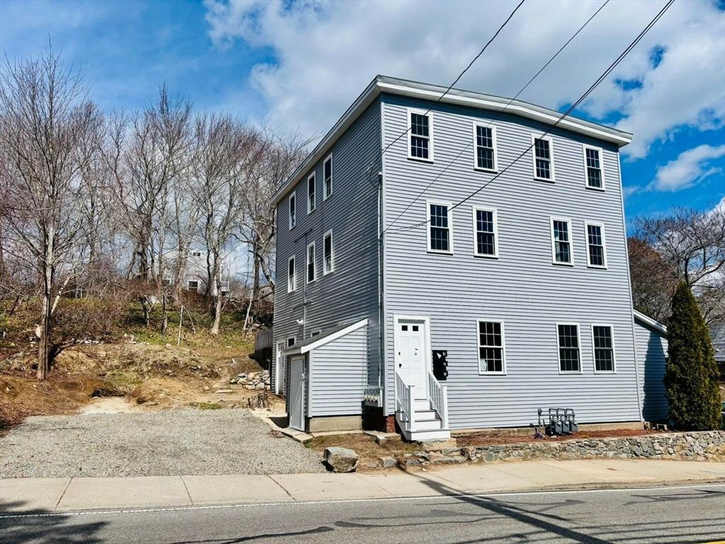Attached, Exterior, Facade, Georgian